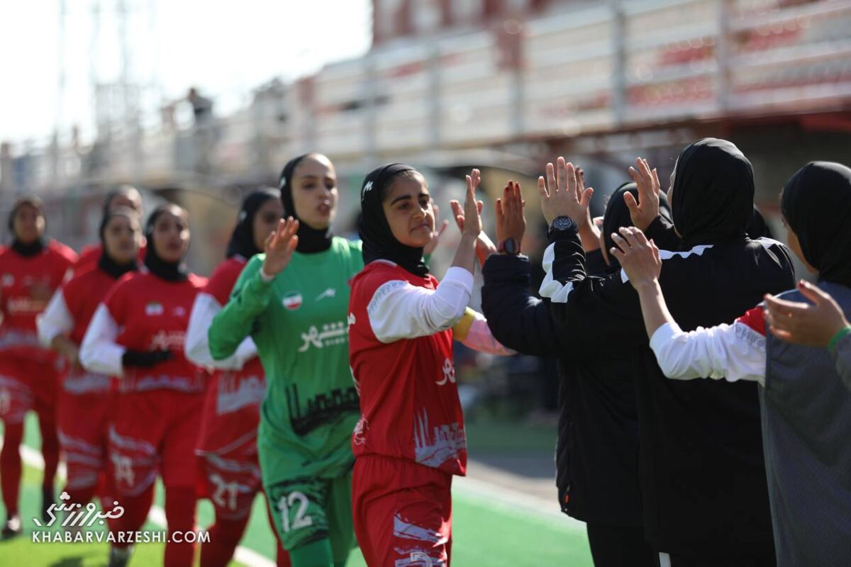 تمرین متفاوت بانوان پرسپولیس از زاویه نزدیک +فیلم