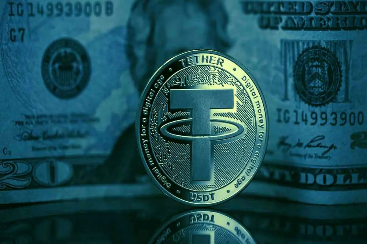 قیمت تتر از مرز 71 هزار تومان گذشت / دلار در تعقیب تتر!