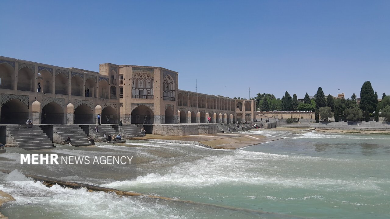 هوای اصفهان سالم است