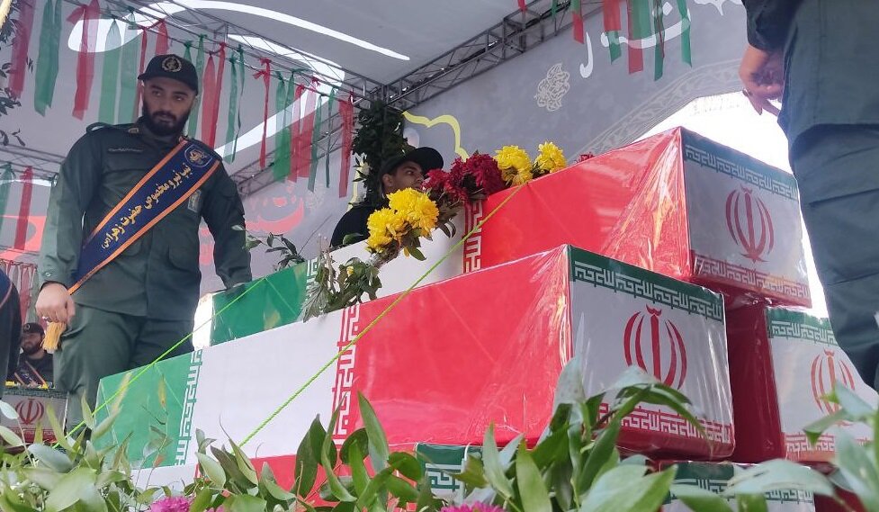 بدرقه پرشکوه پیکر ۱۰۰ شهید گمنام در تهران