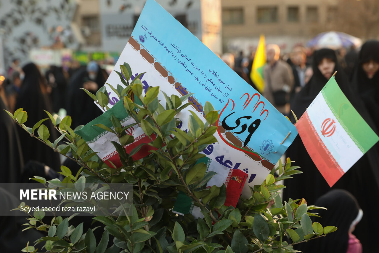 خلق حماسه ۹ دی جز با عنایت خداوند متعال، میسر و ممکن نبود