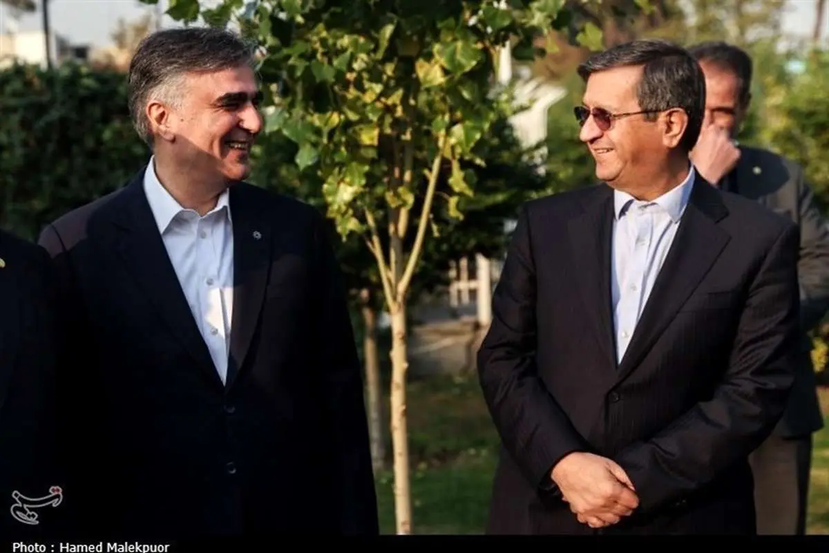 فاصله دلار نیمایی با دلار بازار آزاد کم شد؟