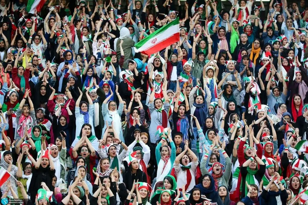 ورود بانوان به ورزشگاه دوباره ممنوع شد!