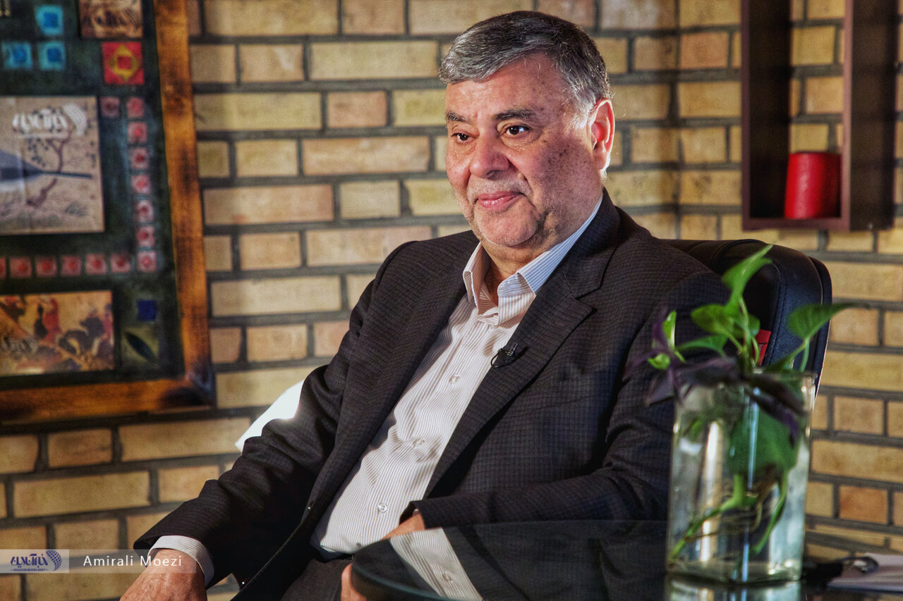 ماجرای اختلاف سیدمحمد صدر با سردار سلیمانی/ رهبری شوخ طبعانه گفت بابا ما می خواهیم از قوم و خویش شما حمایت کنیم چرا نمی گذارید
