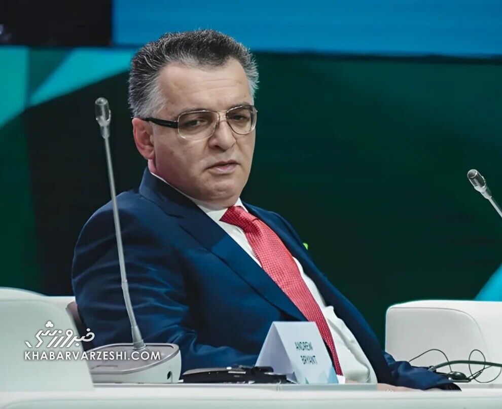 واکنش مالک تراکتور به اتهام تجزیه طلبی؛ ما ترک ها حافظ ایرانیم، تجزیه طلب شما هستید!
