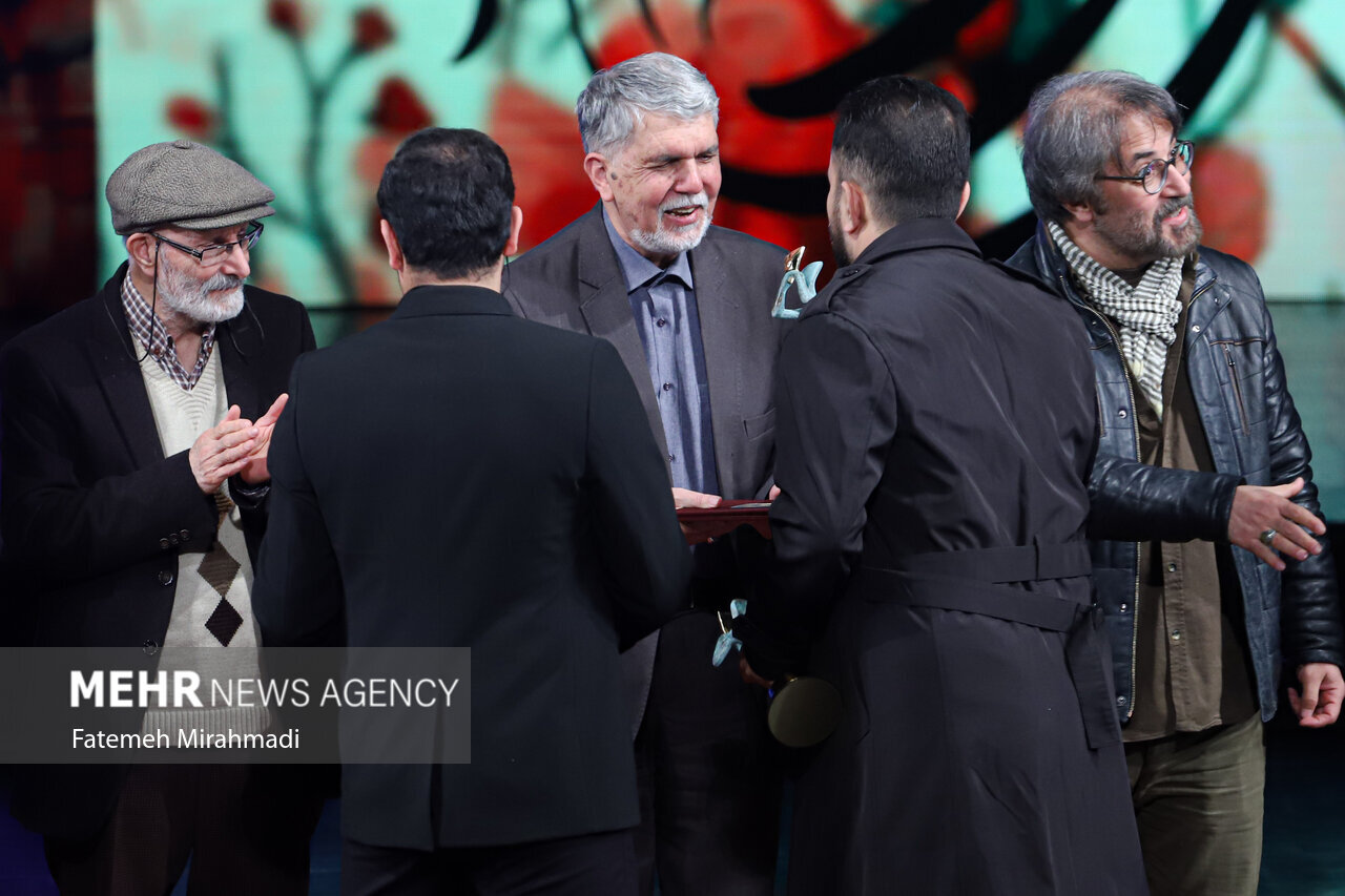 ضیافتی که با نام بزرگان تئاتر گره خورد از بیضایی تا رفیعی و زنجانپور/رضا کیانیان:سال‌ها تئاتر با ما قهر بود و ما هم با تئاتر، اما حالا روزگار آشتی است