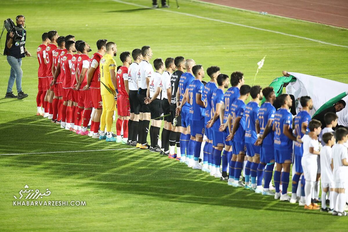 پرسپولیس – استقلال؛ درمانگاه آزادی، ایستگاه غولهای بیمار!/ گرمای فوتبال در سرمای زمستان؛ داروی مونته نگرویی مقابل دردسرهای ترک!/ طلسم نبردن و نباختن کاپیتان ها