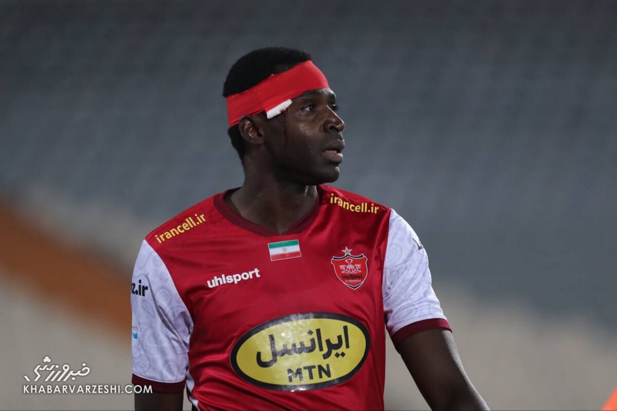 پرونده جدید برای سرخ ها/ طلب مهاجم همیشه مصدوم از پرسپولیس!