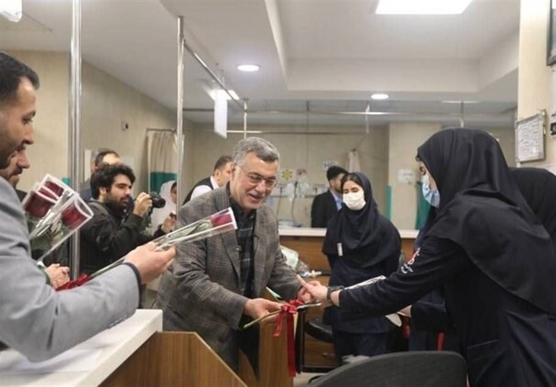 بازدید نوروزی وزیر بهداشت از دو بیمارستان در تهران