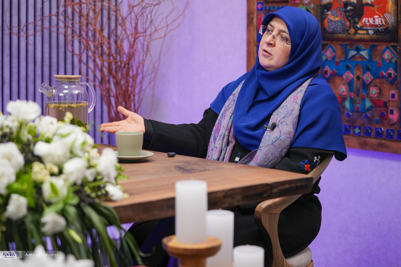 ببینید| سخنگوی دولت: با همسرجان درباره عیدی دادن مشورت می کنیم