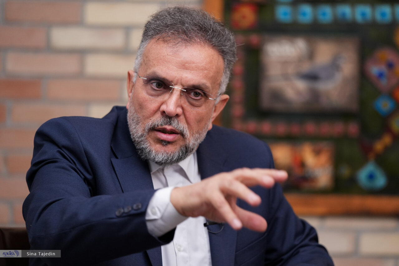 ببینید| عباس زاده: کاسبان تحریم را به من نشان بدهید، من بروم یقه اینها را بگیرم