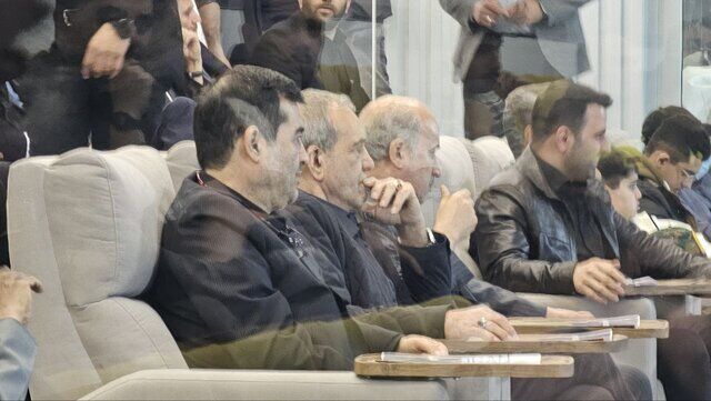 تیم ملی شانس آورد پزشکیان، احمدی نژاد نشد!