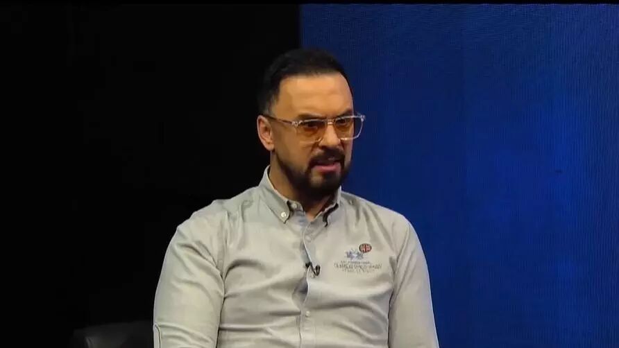 زبان سرخ سر سبز ستاره استقلالی را به باد داد؛ سرمربی استقلالی برکنار شد