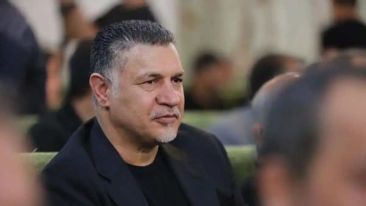 سرمربی تیم ملی را با پیامک کنار گذاشتند!/ علی دایی: مرا با دستور احمدی نژاد اخراج کردند