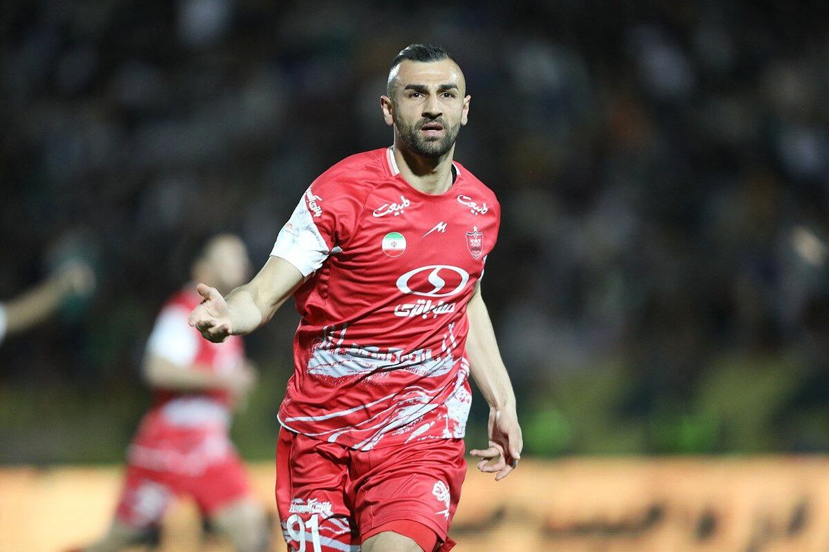 شمس آذر ۳ – پرسپولیس ۲/ گزارش زنده؛ تعویض های کارتال، پرسپولیس را خلع سلاح کرد/ شانس قهرمانی با سیلی رحمتی، از سر پرسپولیس پرید/ گل میلاد، سرخ ها را برگرداند!