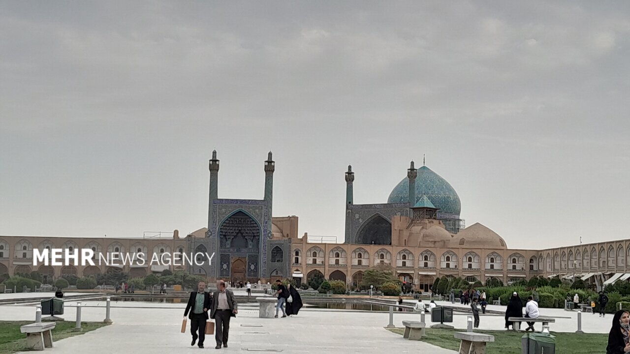 وضعیت قرمز هوای اصفهان در ۱۰ منطقه