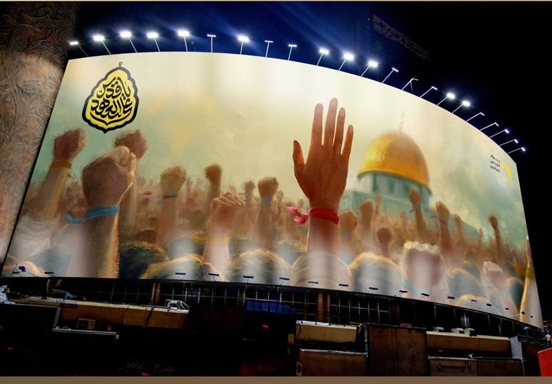 “یا قدس علی العهد” بر فراز تهران نقش بست