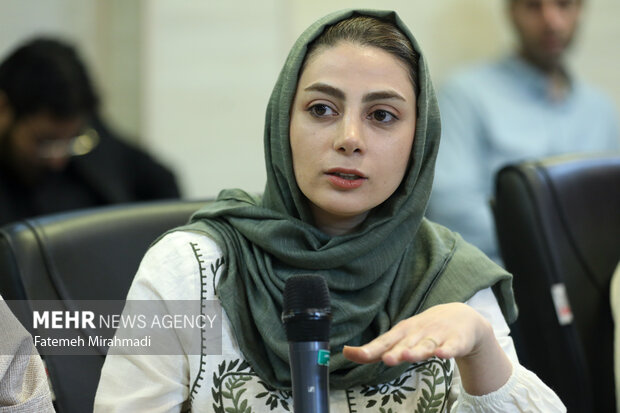 نسل جدید تاریخ ایران را نمی‌دانند برای همین به کشورشان توهین می‌کنند