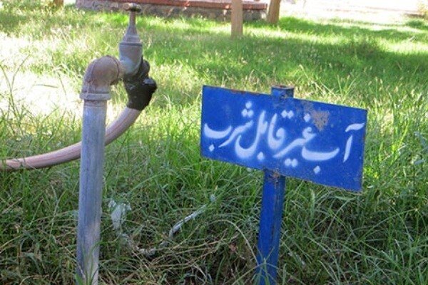 تهران لب‌تشنگی را تجربه می‌کند/ نامه محرمانه چمران به وزیر کشور درباره وضعیت آب/ یک عضو شورا: افزایش استفاده از آب معدنی به‌دلیل افت کیفیت آب شهری
