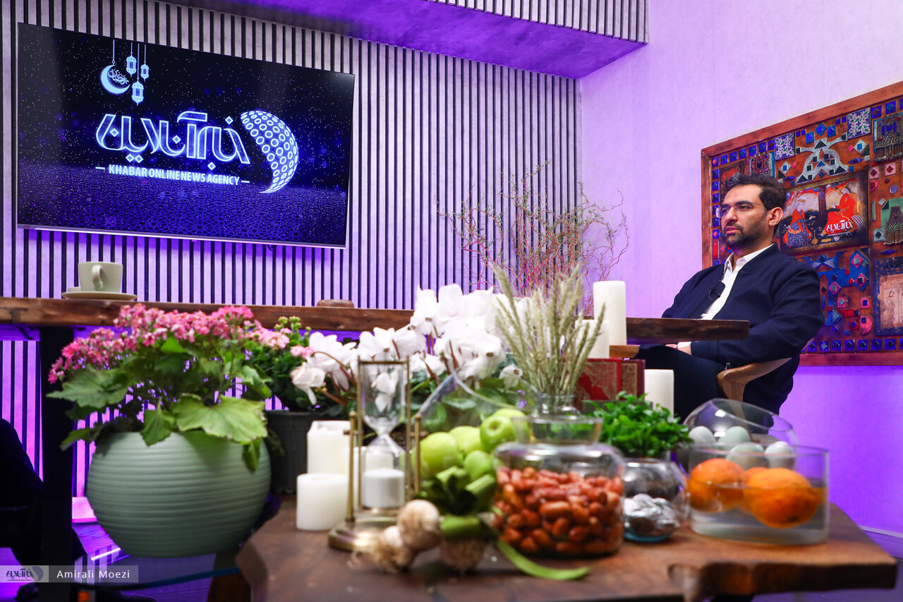آذری جهرمی: اینکه وزیر بگوید رفع فیلترینگ به من ربط ندارد، یعنی سیاستمدار توانمندی نیست/ اگر تجربه ۹۸ را در ۹۶ داشتم،شاید کار تلگرام به اینجا نمی‌رسید