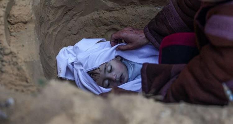آنروا: در حمله مجدد اسرائیل به غزه، روزانه ۱۰۰ کودک قربانی می‌شود