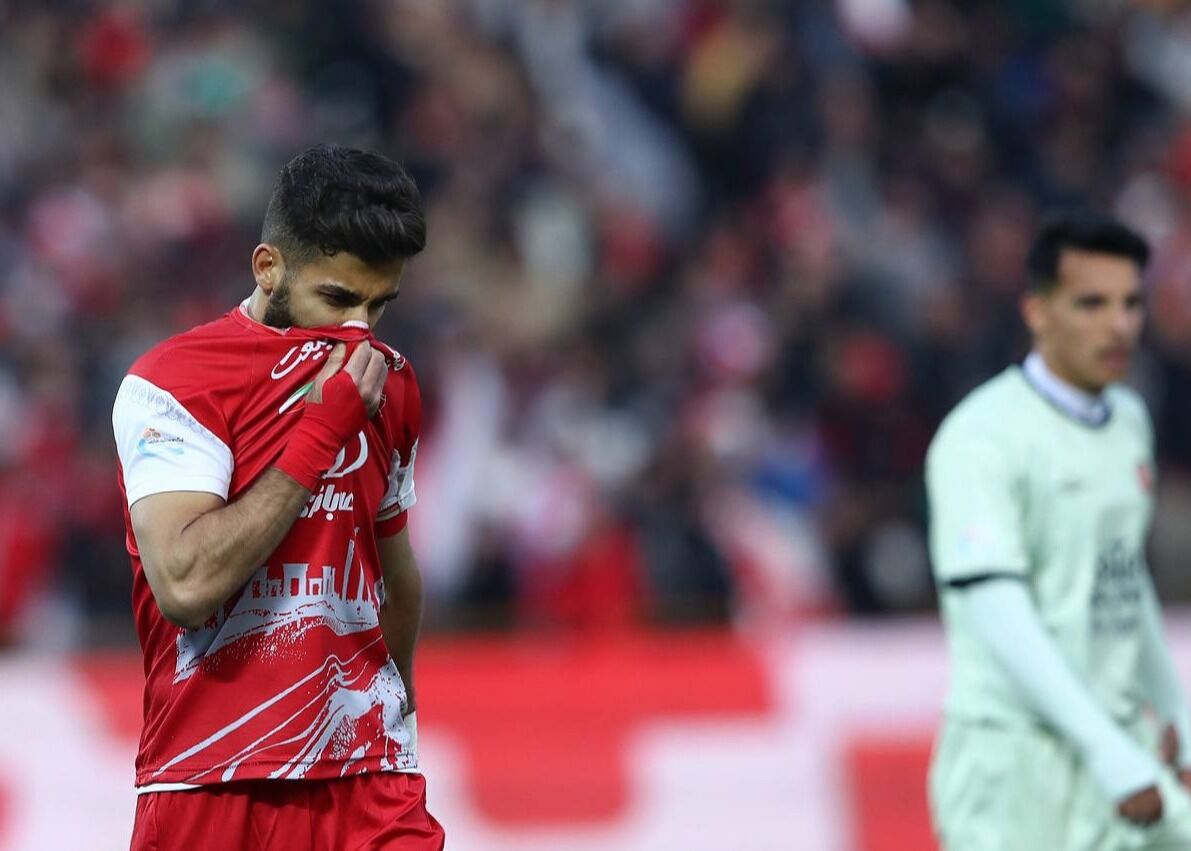 بازیکن دو پسته پرسپولیس تمدید می‌کند