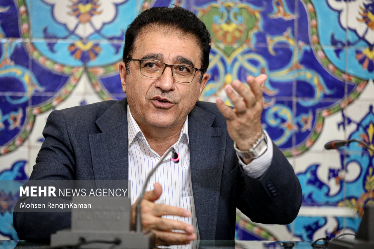 در طول تاریخ ایران هرگز شاهد برهنگی نبودیم
