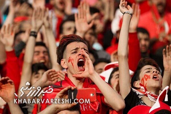 دروازه بان و مدافع پرسپولیس، هوادار این تیم را کتک زدند!