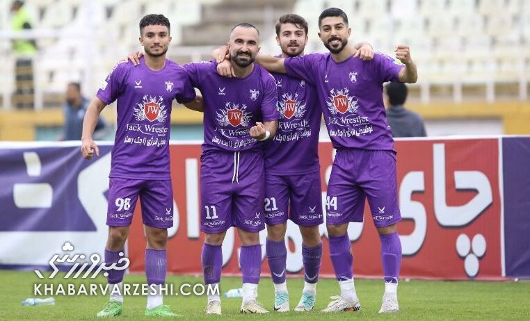 دندان تیز «هوادار» برای بلعیدن ۳ امتیاز از سفره پهن استقلال/ تیم بوژوویچ و حریفی انتحاری
