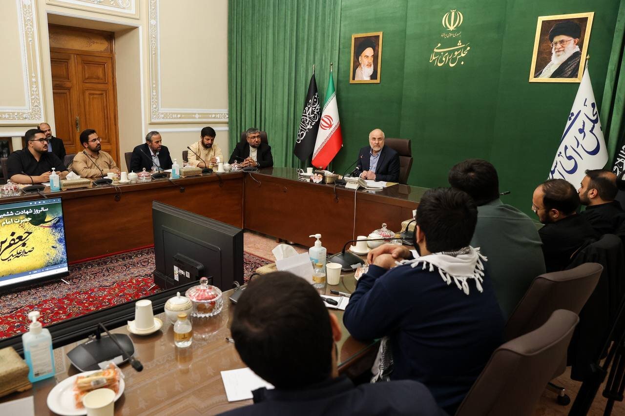 دیدار جمعی از بسیجیان دانشجویی کشور با قالیباف