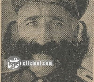 سبیل این پلیس زاهدانی تیتر روزنامه‌ شد/ عکس