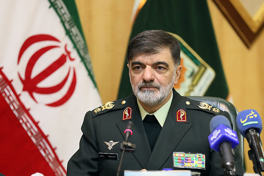 سردار رادان: ۱۴۰۴، سال سختی برای اراذل و قاچاقچیان خواهد بود