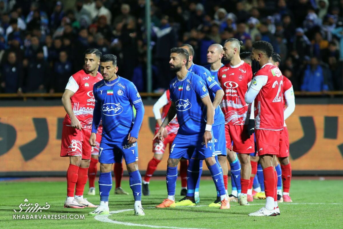 سرنوشت متفاوت قهرمان و نایب قهرمان لیگ قبل/ پرسپولیس ۶ امتیاز تا صدر، استقلال ۷ امتیاز تا سقوط! +عکس