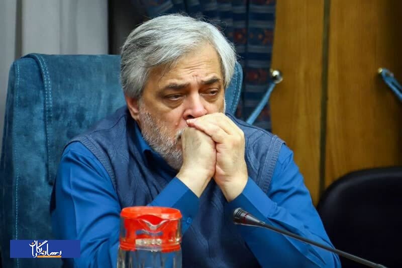 طعنه سنگین مهاجری به زاکانی؛شهرداری که همیشه شعار ضدفساد می‌داد، الان با یک مجرم‌اقتصادی ژست ژان‌والژان می‌گیرد؟