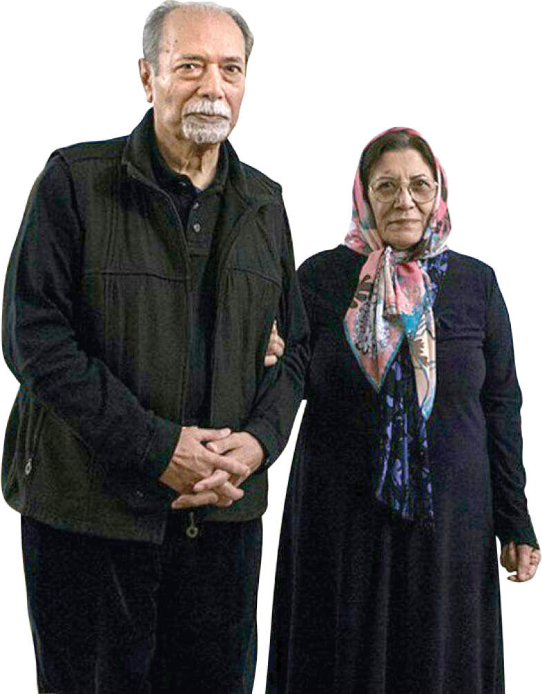 علی نصیریان: همسرم فرش نفیسی را که جهیزیه اش بود فروخت تا من بتوانم به فستیوال آتن بروم/ بعد از فوتش سه روز اشک چشمم خشک نشد