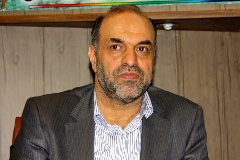 مردم برای اینکه طلاهایی که قبلاً به جبهه جنگ می‌دادند را وارد بازار کار کنند نیاز به اعتماد دارند/ پزشکیان باید به شعارهای انتخاباتی‌اش عمل کند