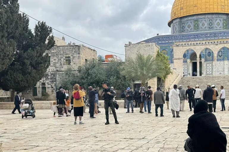 هتک حرمت مسجد الاقصی و تداوم عملیات صهیونیست‌ها در کرانه باختری