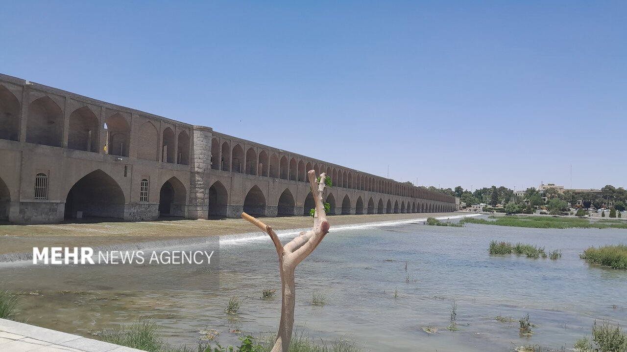 هوای ۷ شهر اصفهان قابل قبول است