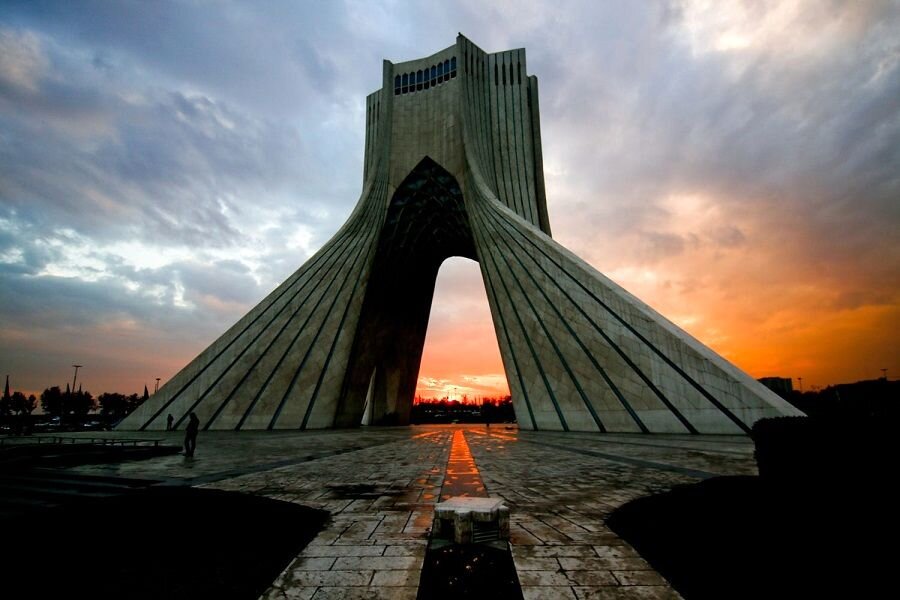 پروژه انتقال پایتخت از تهران تا مکران به‌کجا رسید؟/ ظرفیت دفن اموات در بهشت زهرای تهران در آستانه پر شدن/ طرح HOV بزرگراه همت کی اجرا می‌شود؟