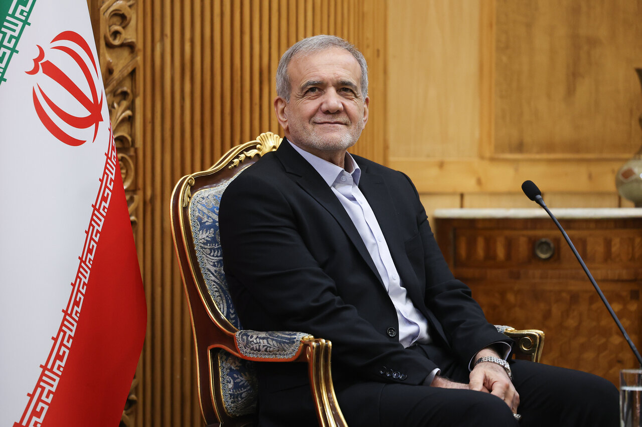 پزشکیان بر لزوم تدوین برنامه منسجم برای تحقق شعار سال تأکید کرد