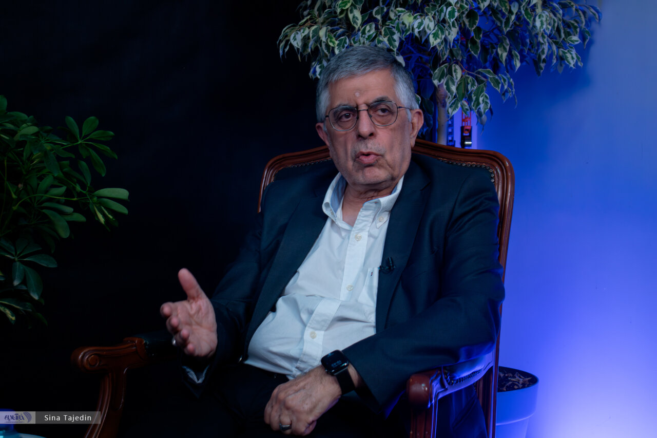 کرباسچی: اگر نظام اراده مذاکره با آمریکا را نداشت، پاسخ نامه ترامپ را نمی داد/ شکستن این بن بست از خودگذشتگی مذاکره کنندگان را می خواهد