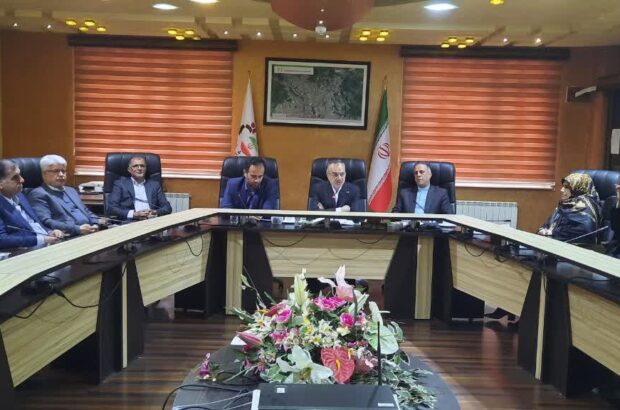 گسترش تعاملات رشت با آستراخان روسیه با هدف توسعه مباحث گردشگری و تعاملات اقتصادی / خواهر خواندگی آستراخان و رشت نشان از جایگاه اهمیت روابط اقتصادی و اجتماعی دو کشور دارد./ پرواز مستقیم رشت به آستراخان و بالعکس در آینده نزدیک / ارتباطات گیلان و آستراخان می تواند موتور پیشران مراودات ایران و روسیه باشد .