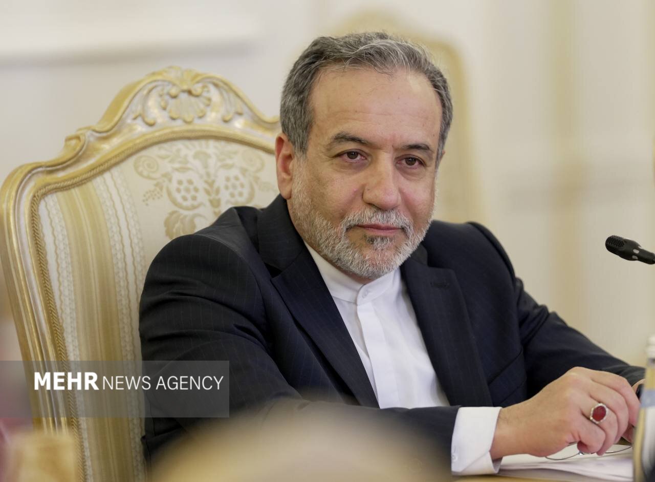 یا بازیگر شوید یا بازی در مسقط را تماشا کنید!