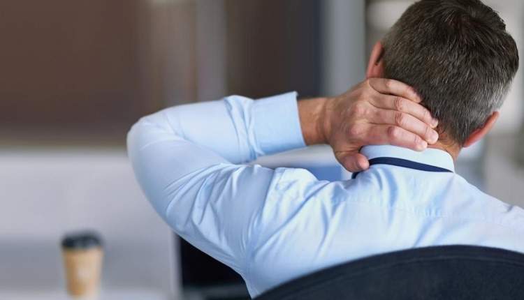 هشدار درباره احتمال بروز اپیدمی گردن درد در کشور  