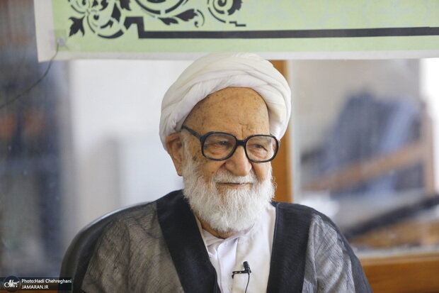 آیت الله مسعودی خمینی: عده‌ای به نام اسلام، انقلاب و ایران خرابکاری می‌کنند/ کسانی که مخالف ظریف بودند، مخالف کل انقلاب‌اند