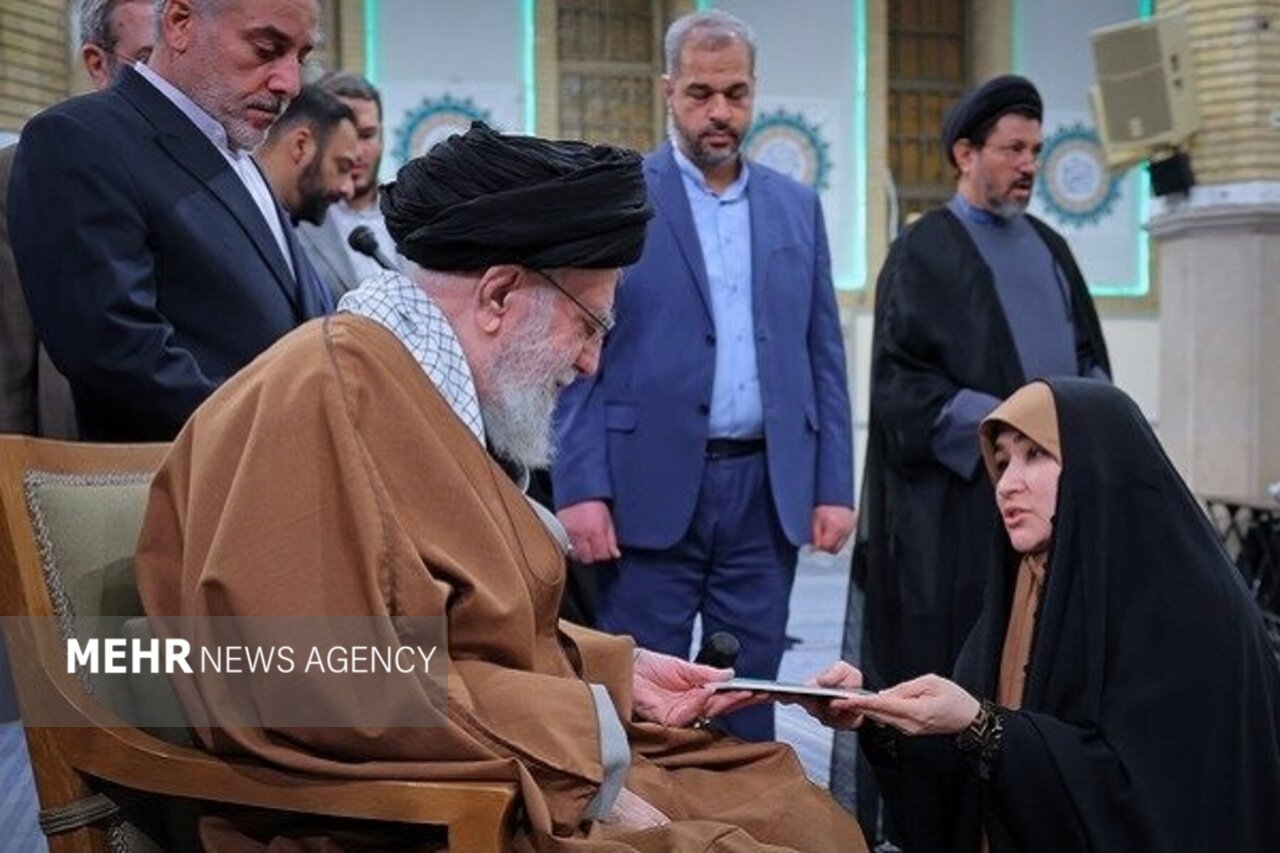 «پیشانی‌نوشت» یک شاعر در نمایشگاه کتاب؛ جعفری: شاعر بی‌تفاوت نیست!